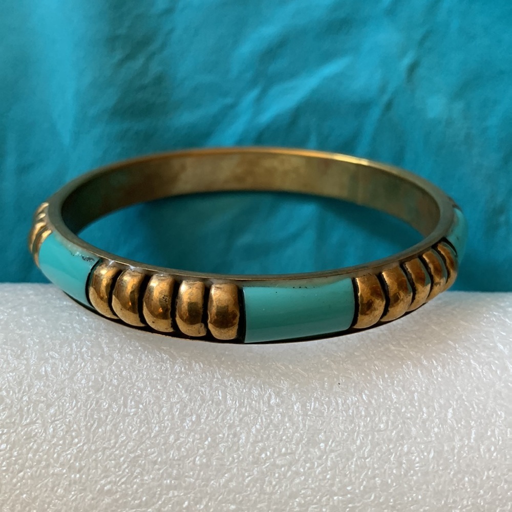 SOLD ❗️FREE 💙Bangle bracelet Vintage MUST BUNDLE - Picture 2 of 11